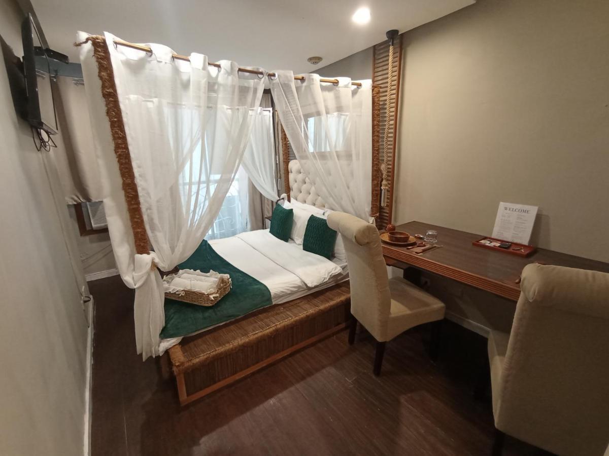 The Staycation - Serviced Rooms มะนิลา ภายนอก รูปภาพ