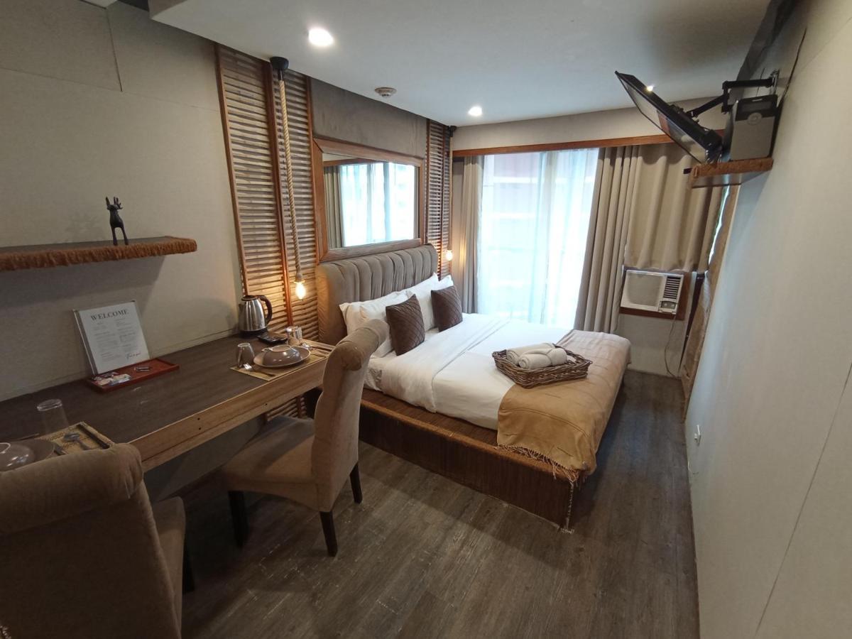 The Staycation - Serviced Rooms มะนิลา ภายนอก รูปภาพ