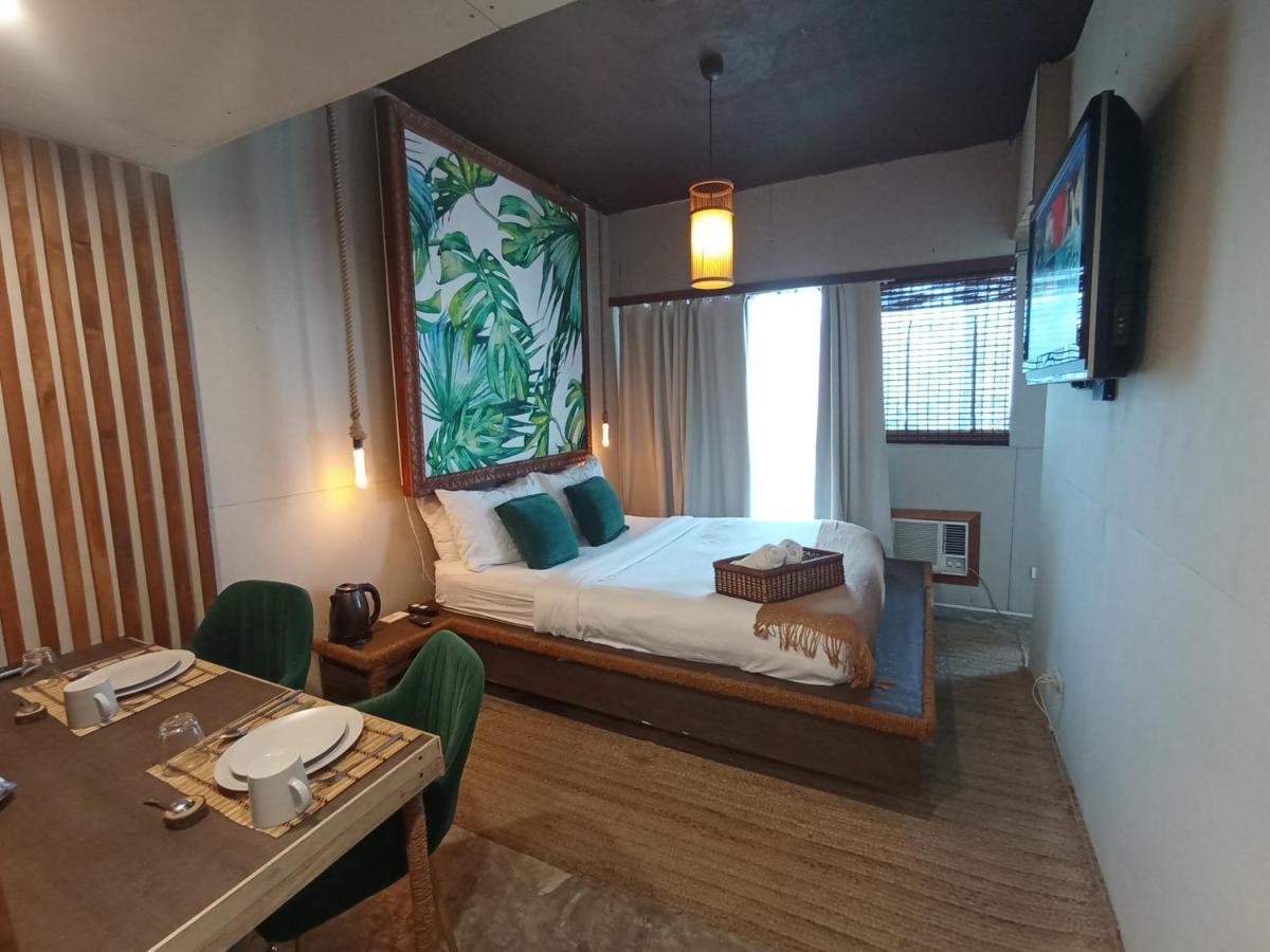 The Staycation - Serviced Rooms มะนิลา ภายนอก รูปภาพ