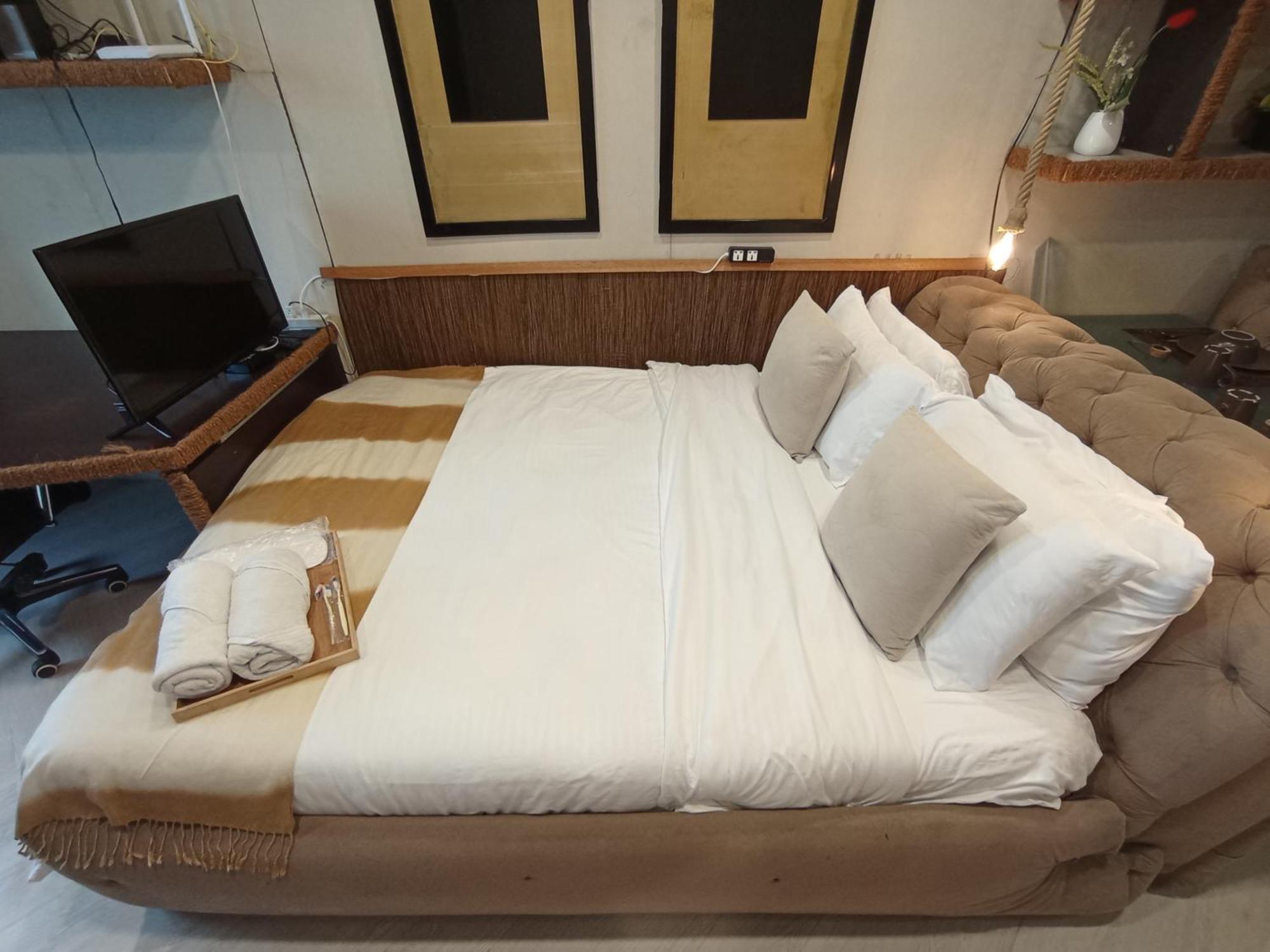 The Staycation - Serviced Rooms มะนิลา ภายนอก รูปภาพ